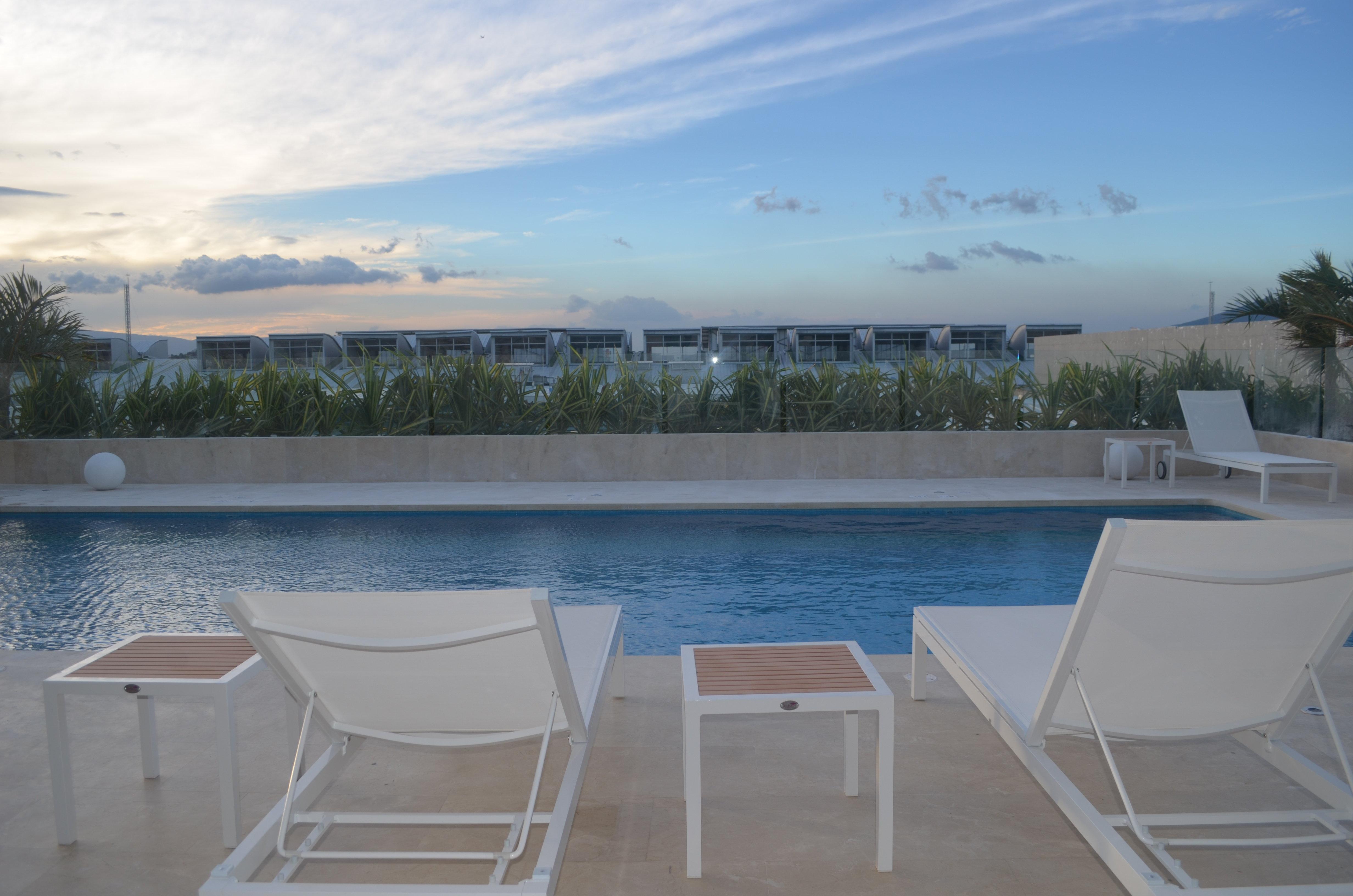 Holiday Inn Cucuta By Ihg Екстер'єр фото Rooftop pool at the Hotel