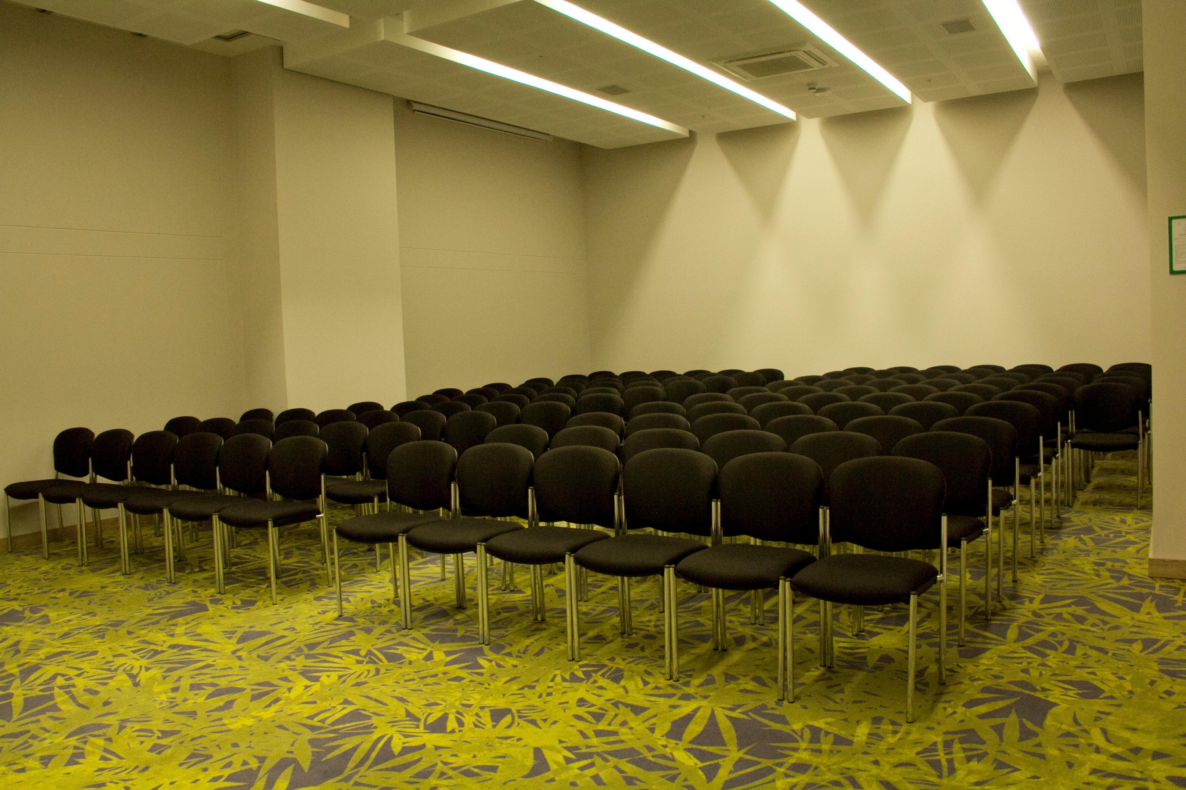 Holiday Inn Cucuta By Ihg Екстер'єр фото A typical conference room