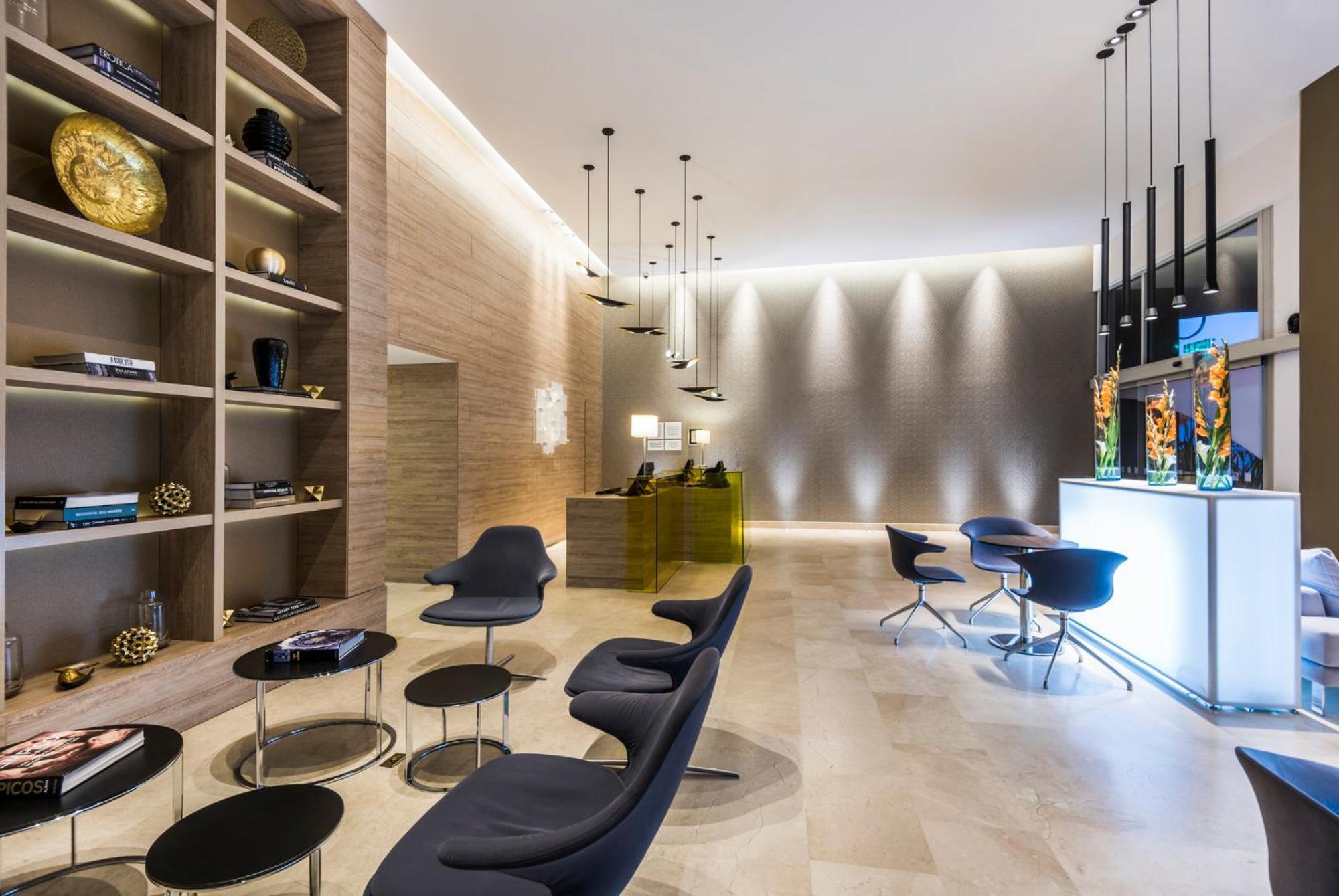 Holiday Inn Cucuta By Ihg Екстер'єр фото The lounge at the airport